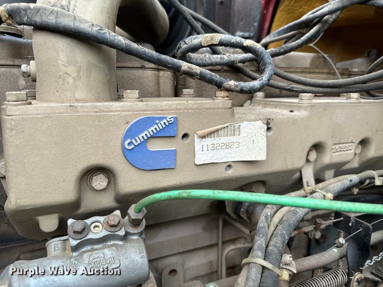 image for item NQ9555 1986 Ford L9000 pumper fire truck