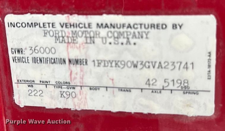 image for item NQ9555 1986 Ford L9000 pumper fire truck