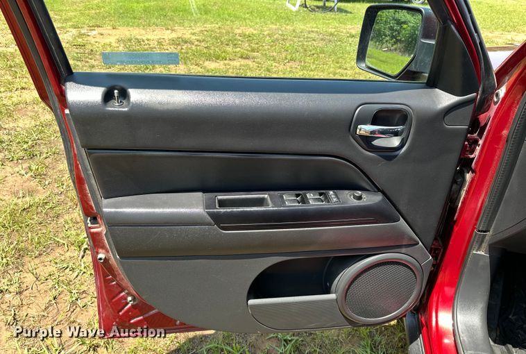 image for item NR9858 2012 Jeep Patriot SUV