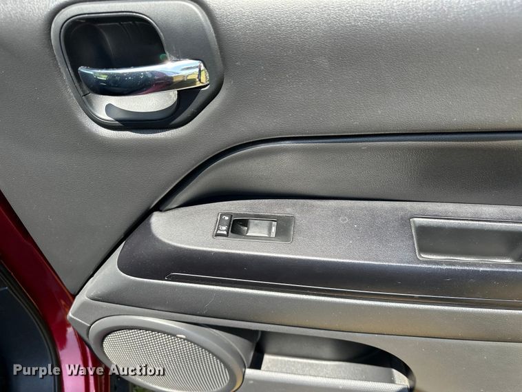 image for item NR9858 2012 Jeep Patriot SUV