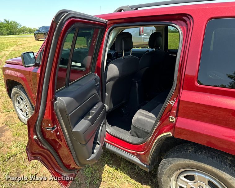 image for item NR9858 2012 Jeep Patriot SUV