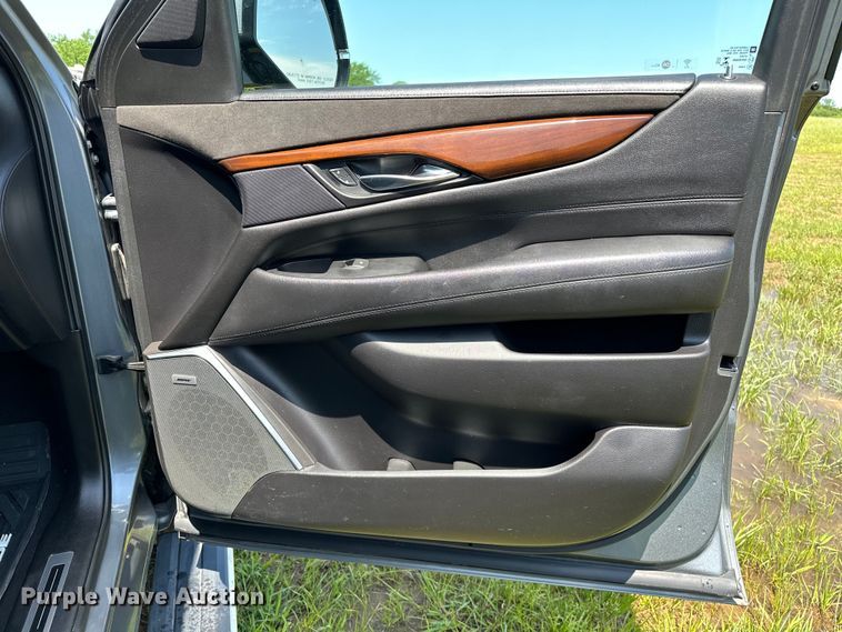 image for item NR9861 2018 Cadillac Escalade SUV