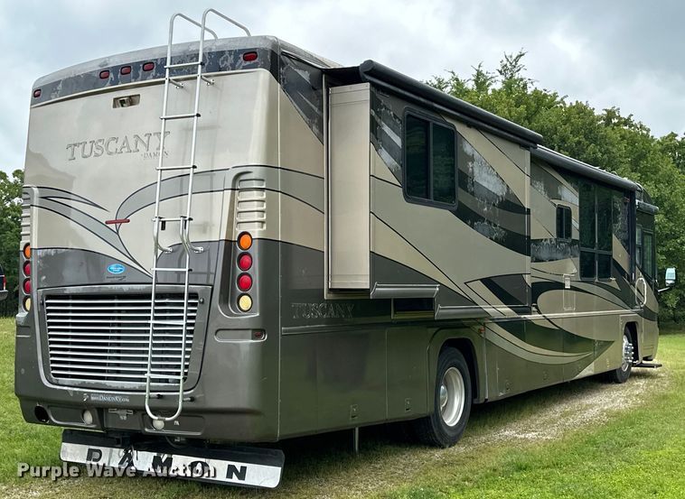 image for item NR9862 2005 Thor Industries  Tuscany RV