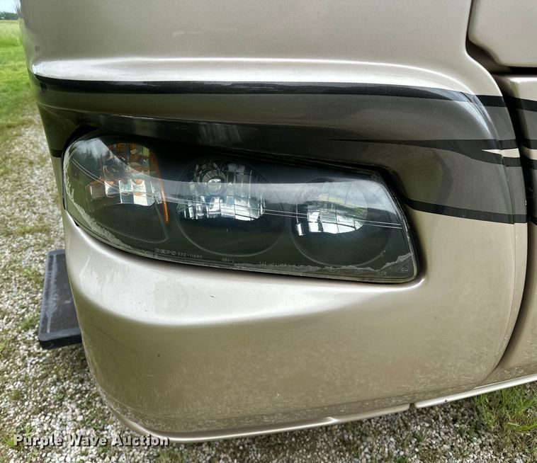 image for item NR9862 2005 Thor Industries  Tuscany RV