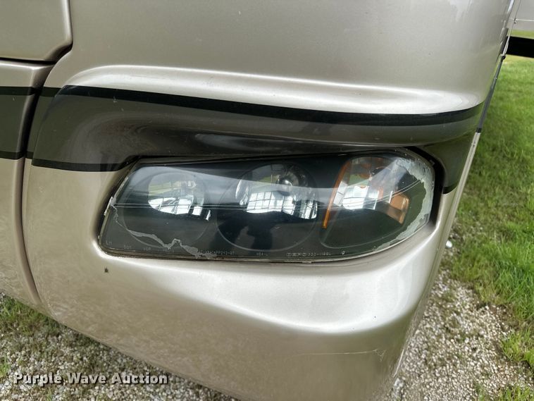 image for item NR9862 2005 Thor Industries  Tuscany RV