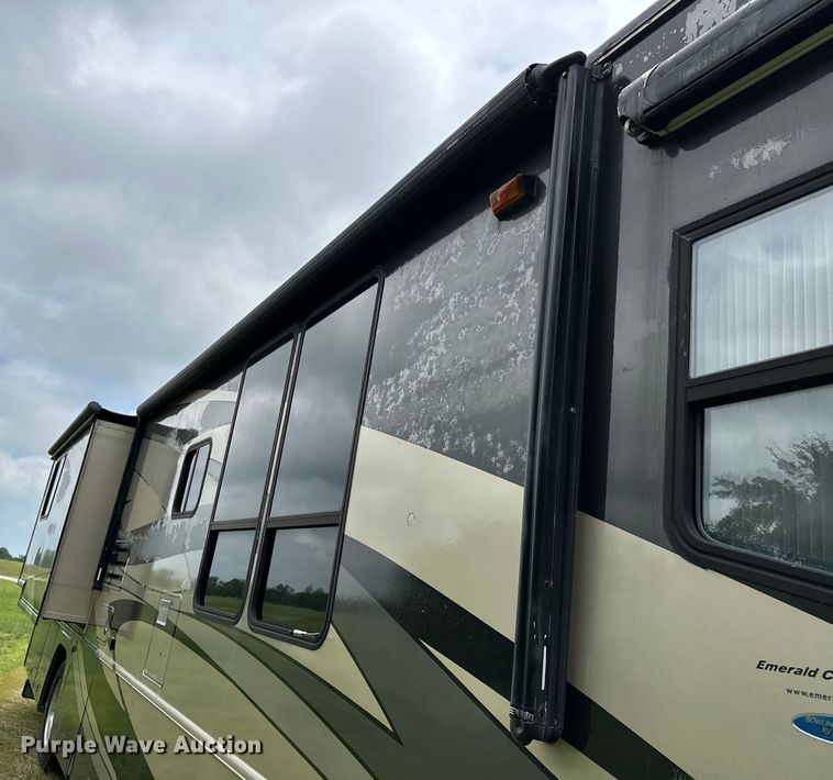 image for item NR9862 2005 Thor Industries  Tuscany RV