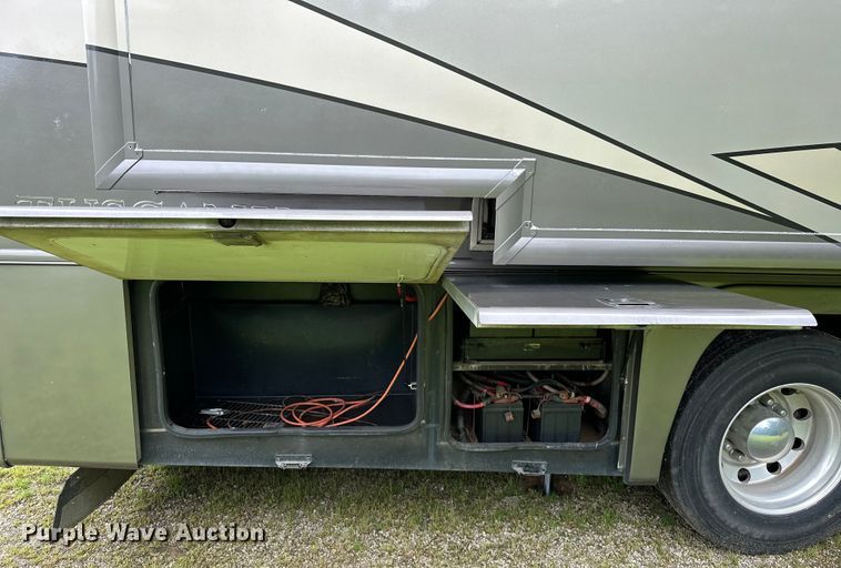 image for item NR9862 2005 Thor Industries  Tuscany RV