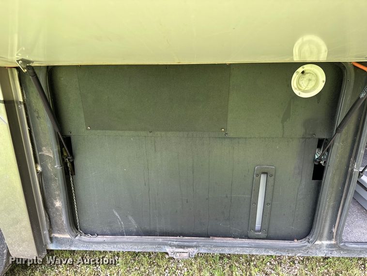 image for item NR9862 2005 Thor Industries  Tuscany RV