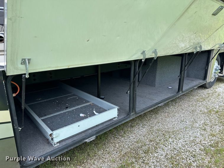 image for item NR9862 2005 Thor Industries  Tuscany RV