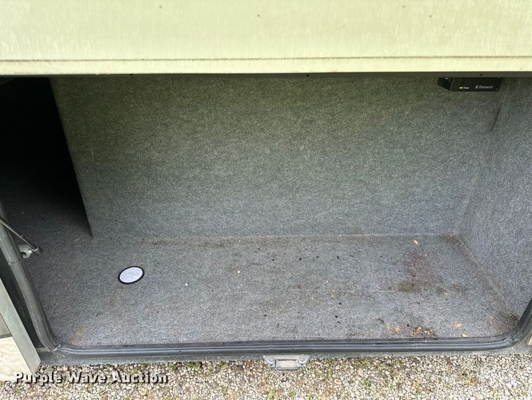 image for item NR9862 2005 Thor Industries  Tuscany RV