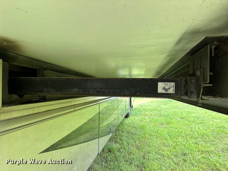 image for item NR9862 2005 Thor Industries  Tuscany RV