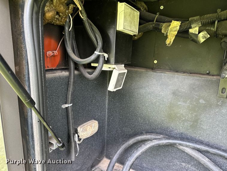 image for item NR9862 2005 Thor Industries  Tuscany RV