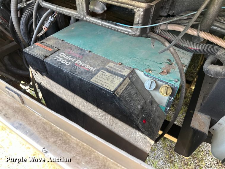 image for item NR9862 2005 Thor Industries  Tuscany RV