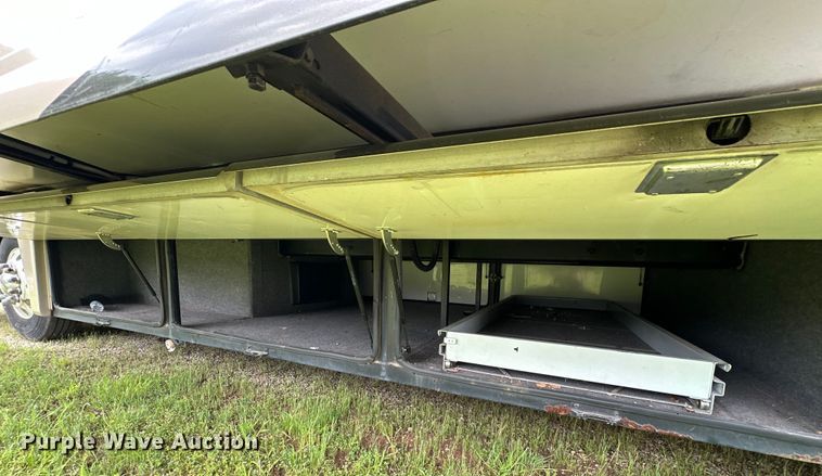 image for item NR9862 2005 Thor Industries  Tuscany RV