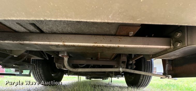 image for item NR9862 2005 Thor Industries  Tuscany RV