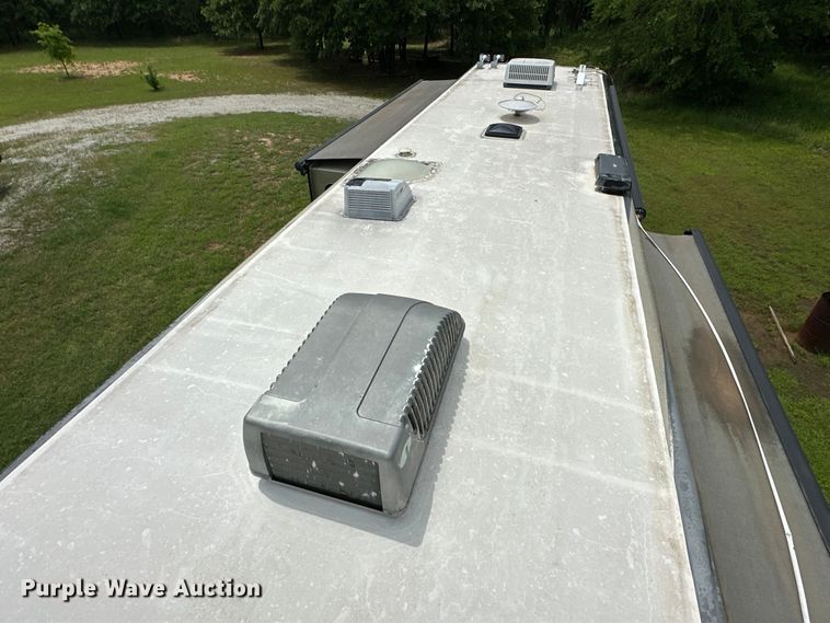 image for item NR9862 2005 Thor Industries  Tuscany RV