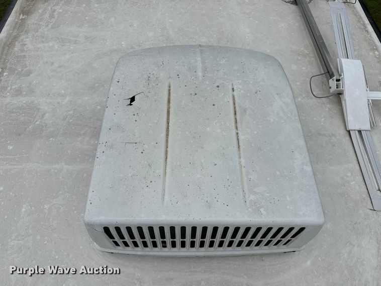 image for item NR9862 2005 Thor Industries  Tuscany RV