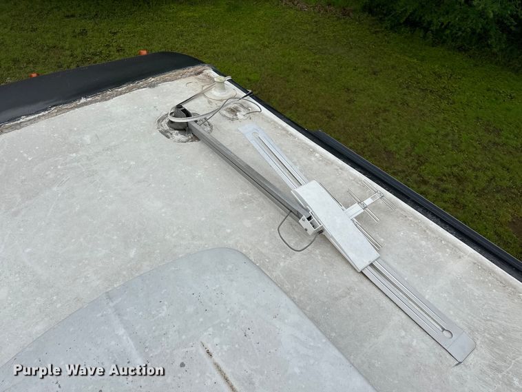 image for item NR9862 2005 Thor Industries  Tuscany RV