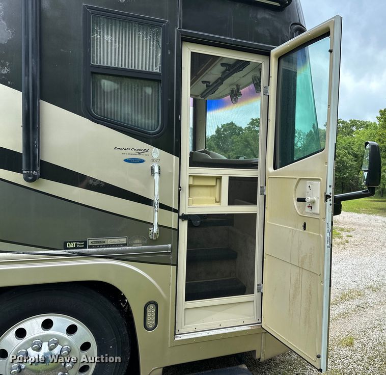 image for item NR9862 2005 Thor Industries  Tuscany RV