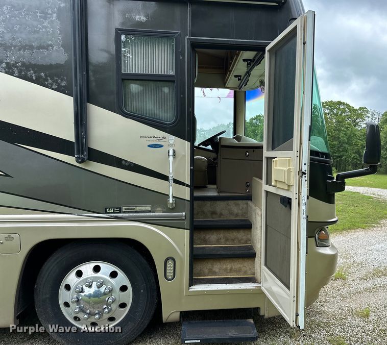 image for item NR9862 2005 Thor Industries  Tuscany RV