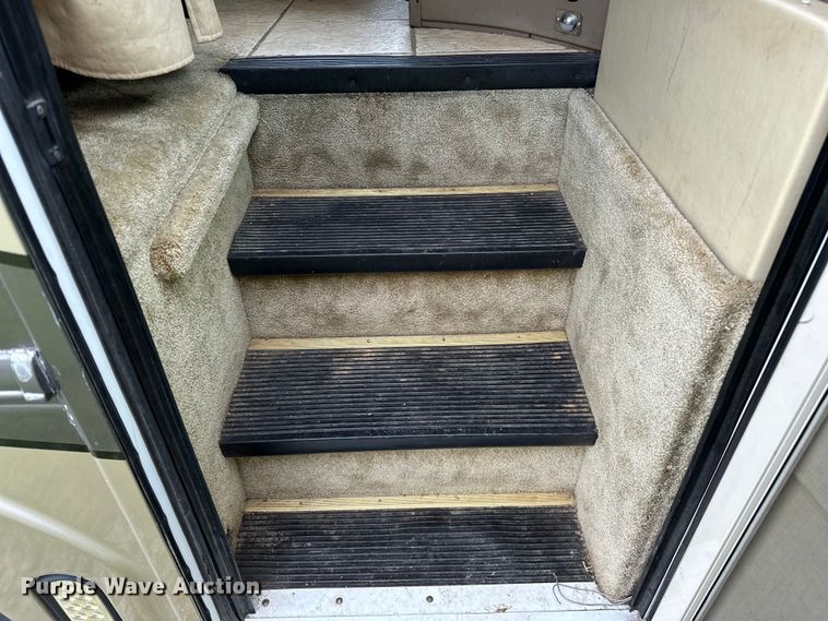 image for item NR9862 2005 Thor Industries  Tuscany RV