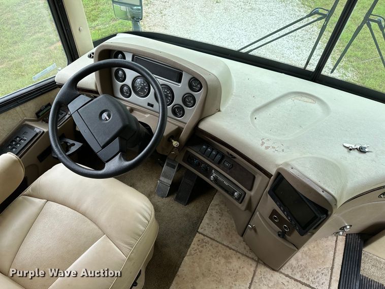 image for item NR9862 2005 Thor Industries  Tuscany RV