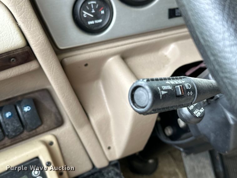 image for item NR9862 2005 Thor Industries  Tuscany RV