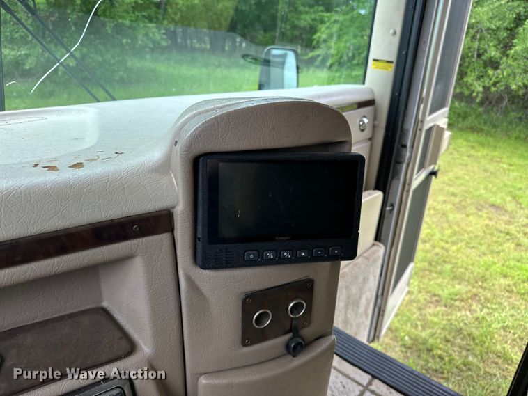 image for item NR9862 2005 Thor Industries  Tuscany RV