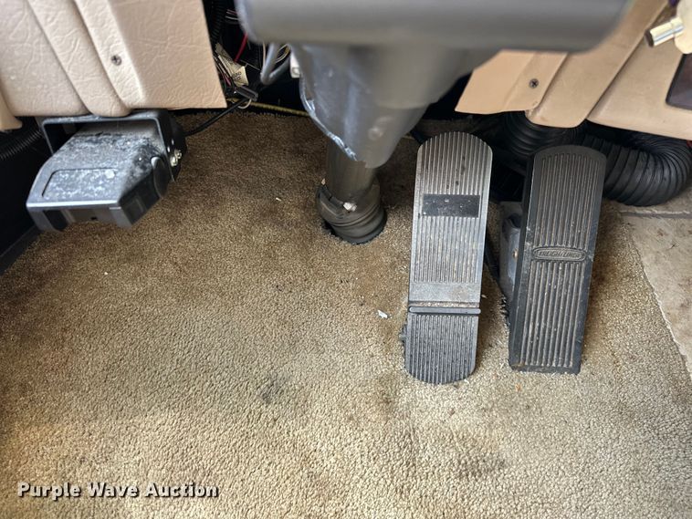 image for item NR9862 2005 Thor Industries  Tuscany RV