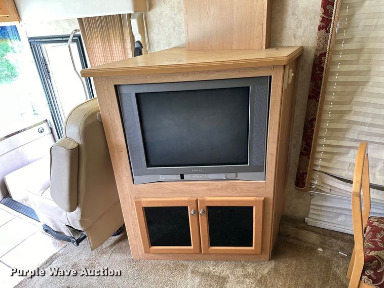 image for item NR9862 2005 Thor Industries  Tuscany RV