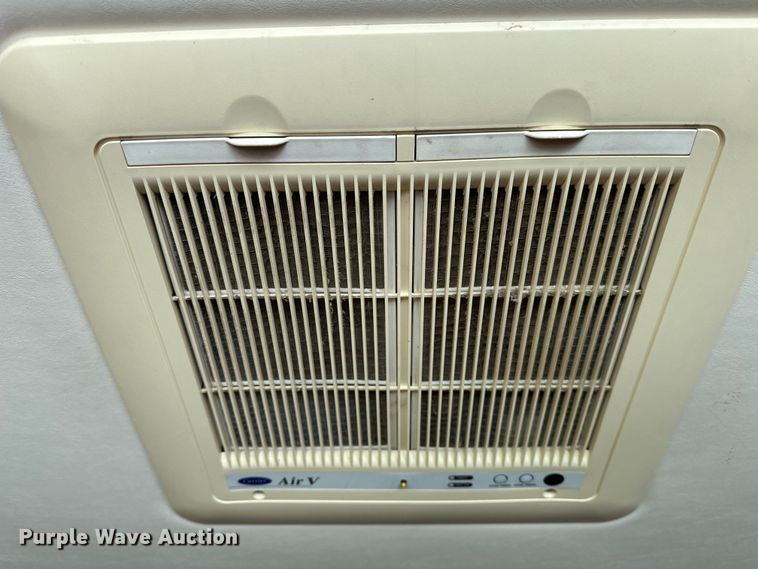 image for item NR9862 2005 Thor Industries  Tuscany RV