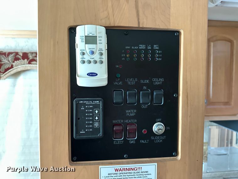 image for item NR9862 2005 Thor Industries  Tuscany RV