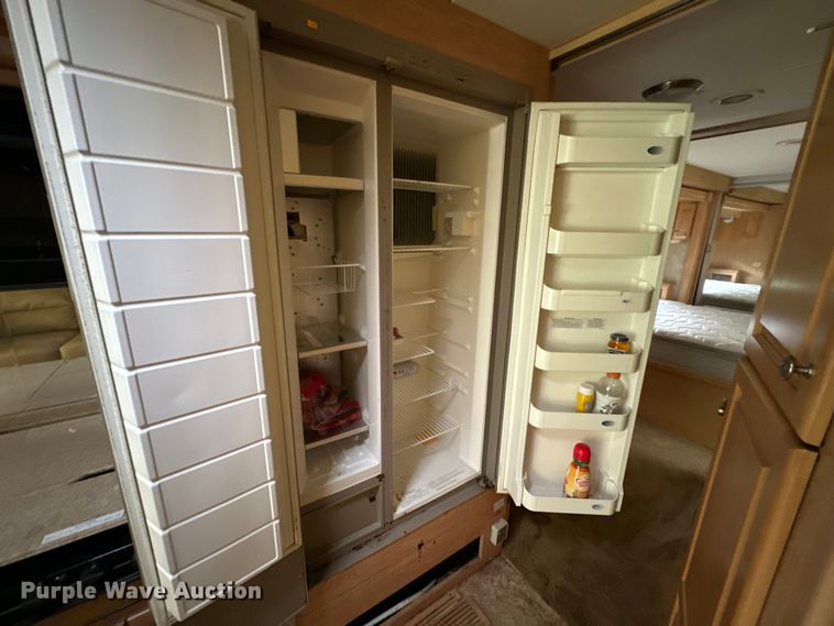 image for item NR9862 2005 Thor Industries  Tuscany RV