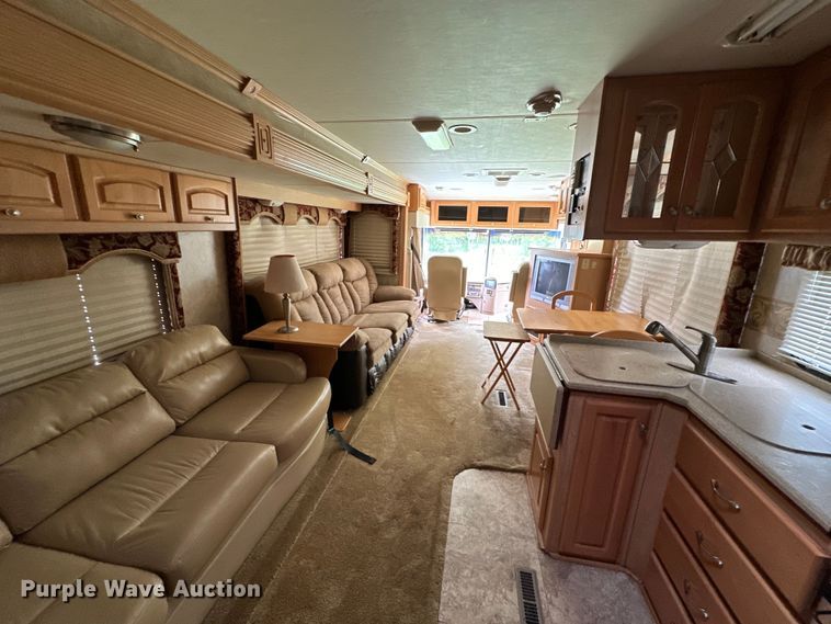 image for item NR9862 2005 Thor Industries  Tuscany RV