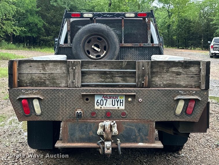 image for item NR9876 2008 Ford F350 Super Duty XL Crew Cab flatbed pickup truck