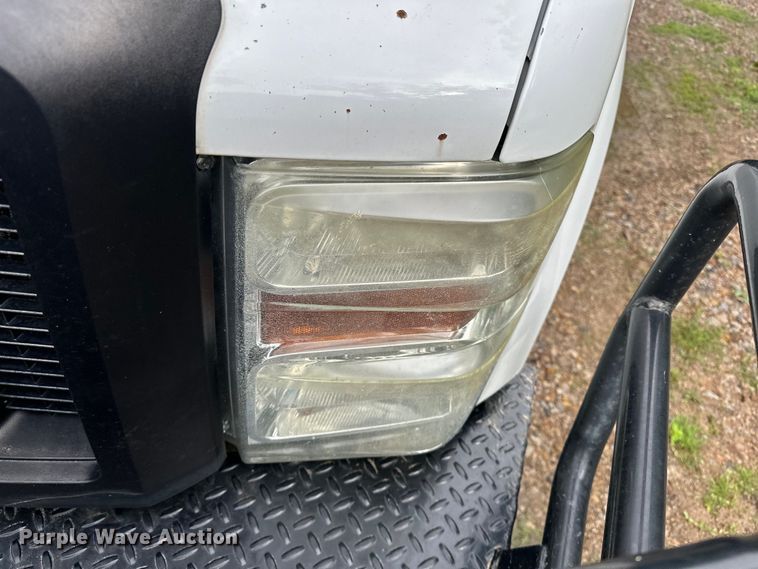 image for item NR9876 2008 Ford F350 Super Duty XL Crew Cab flatbed pickup truck