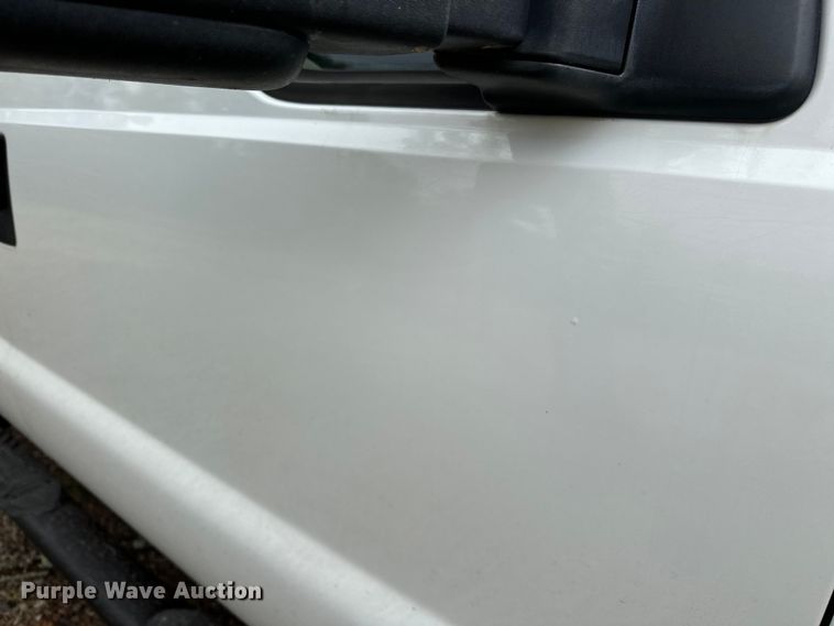 image for item NR9876 2008 Ford F350 Super Duty XL Crew Cab flatbed pickup truck