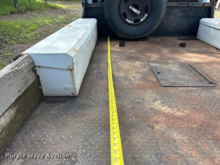 image for item NR9876 2008 Ford F350 Super Duty XL Crew Cab flatbed pickup truck