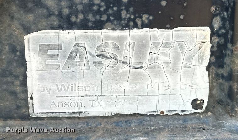 image for item NR9876 2008 Ford F350 Super Duty XL Crew Cab flatbed pickup truck