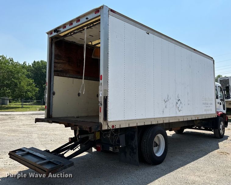 image for item NR9900 1997 GMC  T6500 box truck