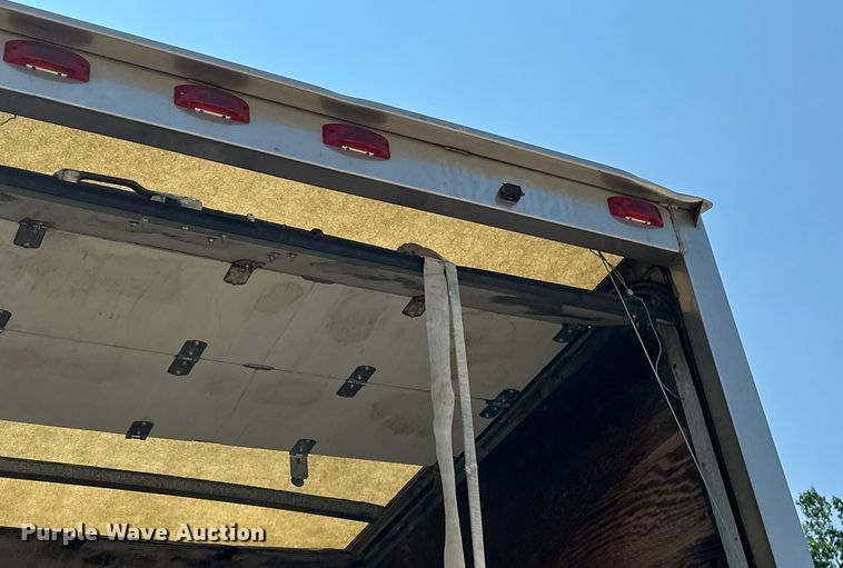 image for item NR9900 1997 GMC  T6500 box truck