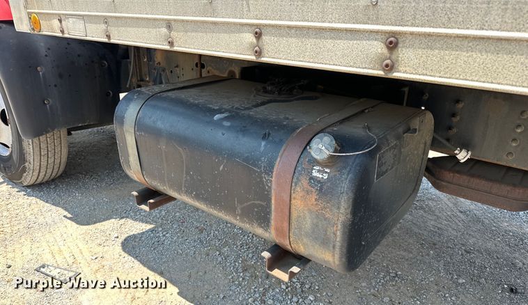image for item NR9900 1997 GMC  T6500 box truck