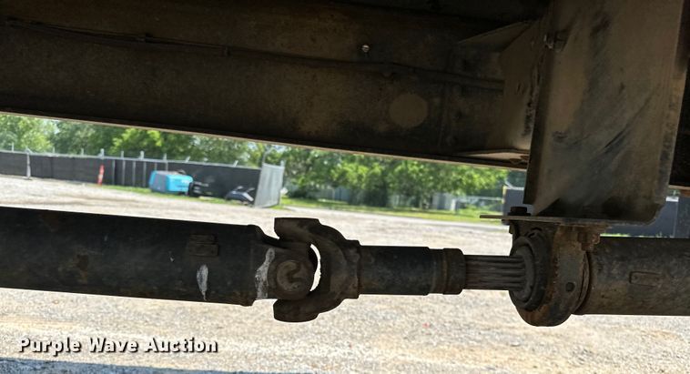 image for item NR9900 1997 GMC  T6500 box truck