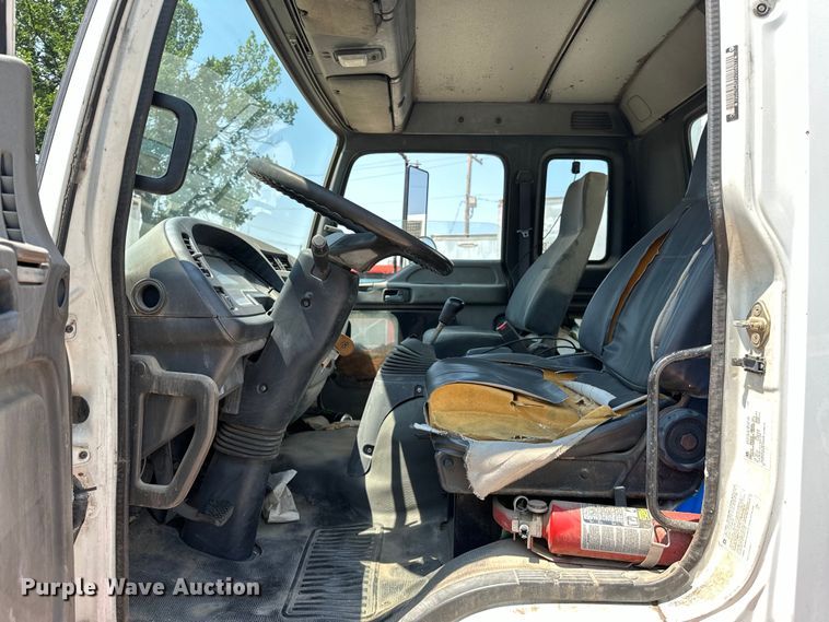 image for item NR9900 1997 GMC  T6500 box truck