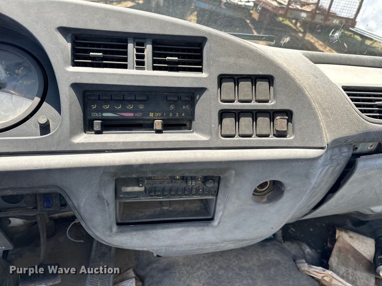 image for item NR9900 1997 GMC  T6500 box truck