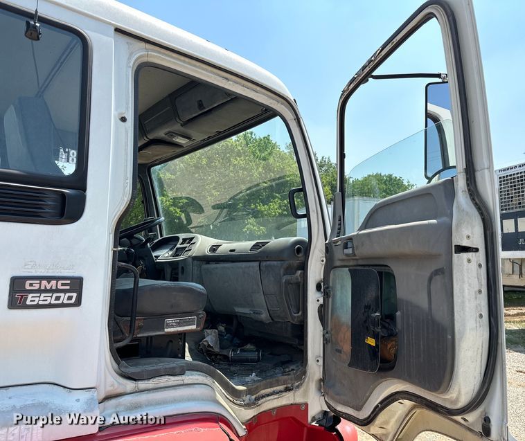 image for item NR9900 1997 GMC  T6500 box truck