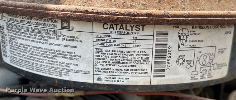 image for item NR9900 1997 GMC  T6500 box truck