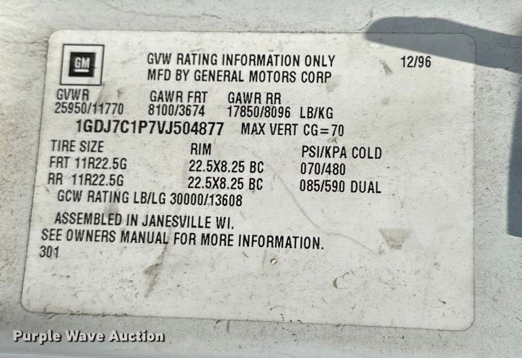 image for item NR9900 1997 GMC  T6500 box truck