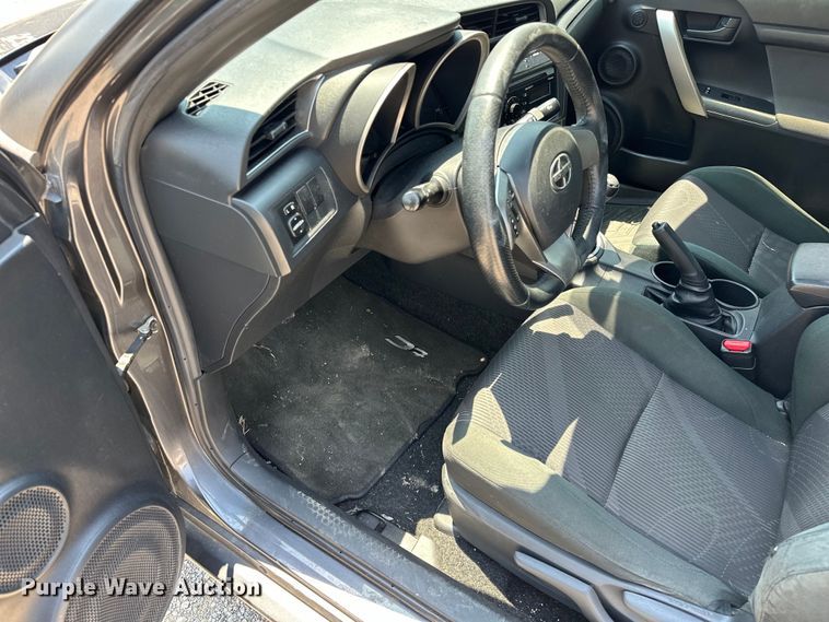 image for item NR9905 2013 Toyota Scion tC 