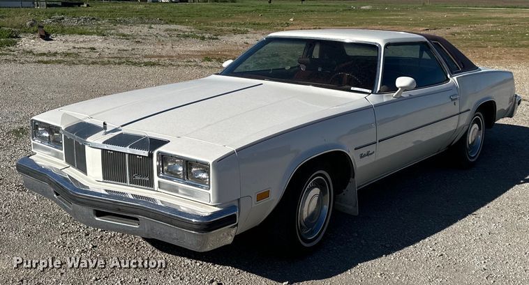 image for item NT9197 1976 Oldsmobile Cutlass Supreme 